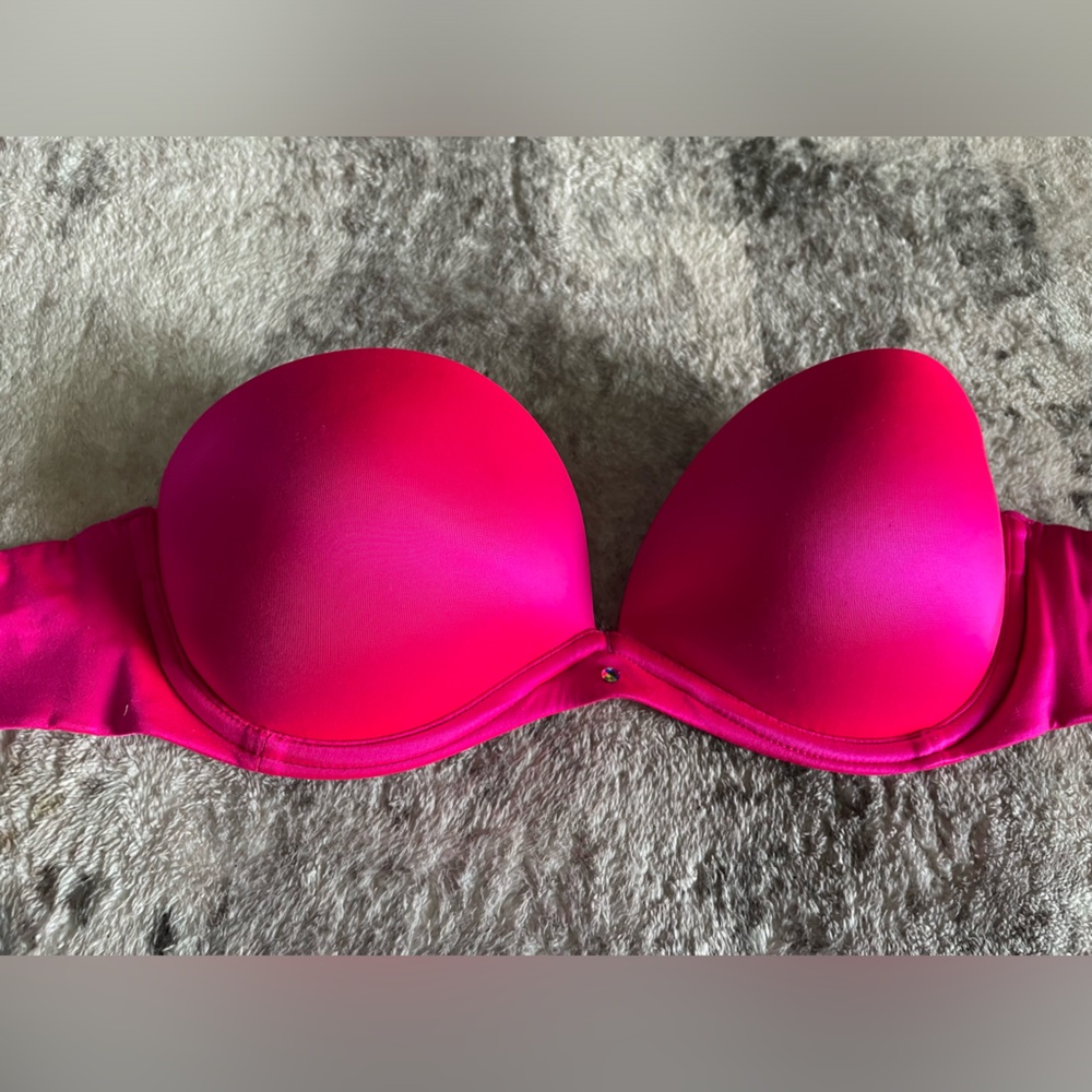 VICTORIAS SECRET Convetible Bra